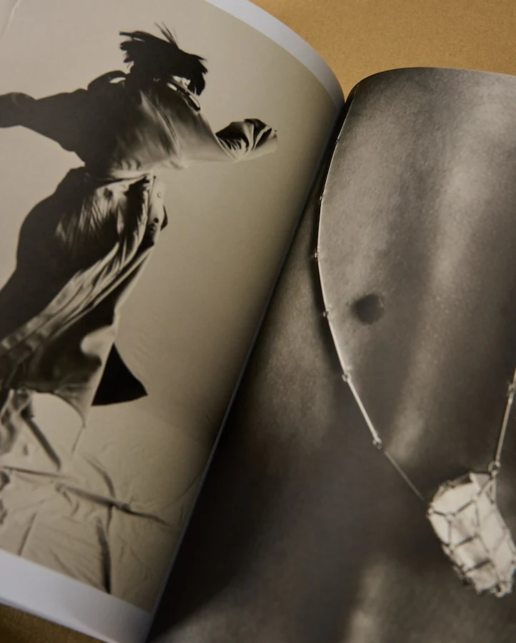 The Volume Number n.4 - Image 12